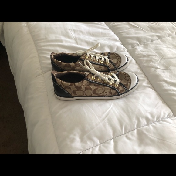 SOLD🎉NO OFFERS🎉Coach tennis shoes - Picture 2 of 7